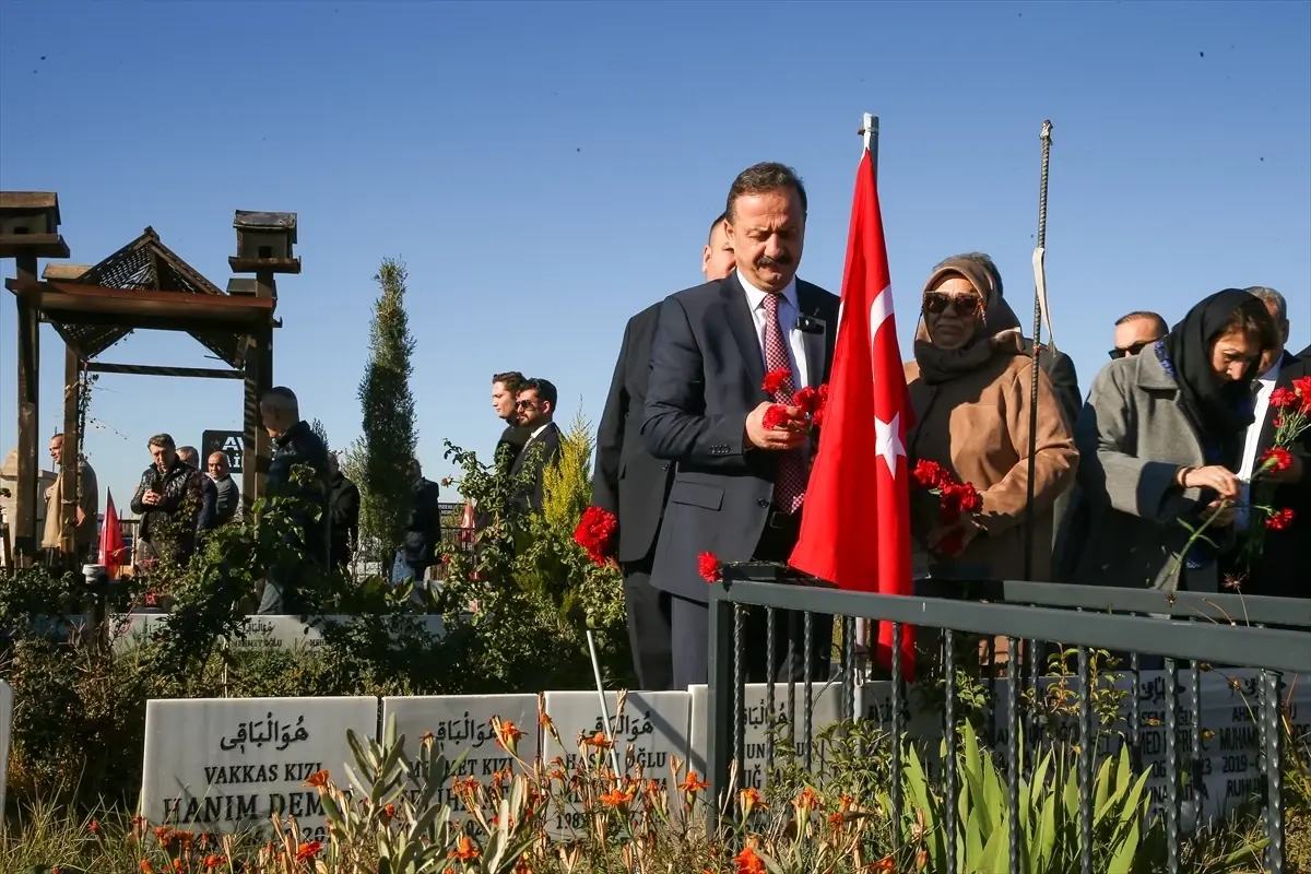 Yavuz Ağıralioğlu’ndan Depremzedeleri Ziyaret andemleri ve Esnafla Buluşma