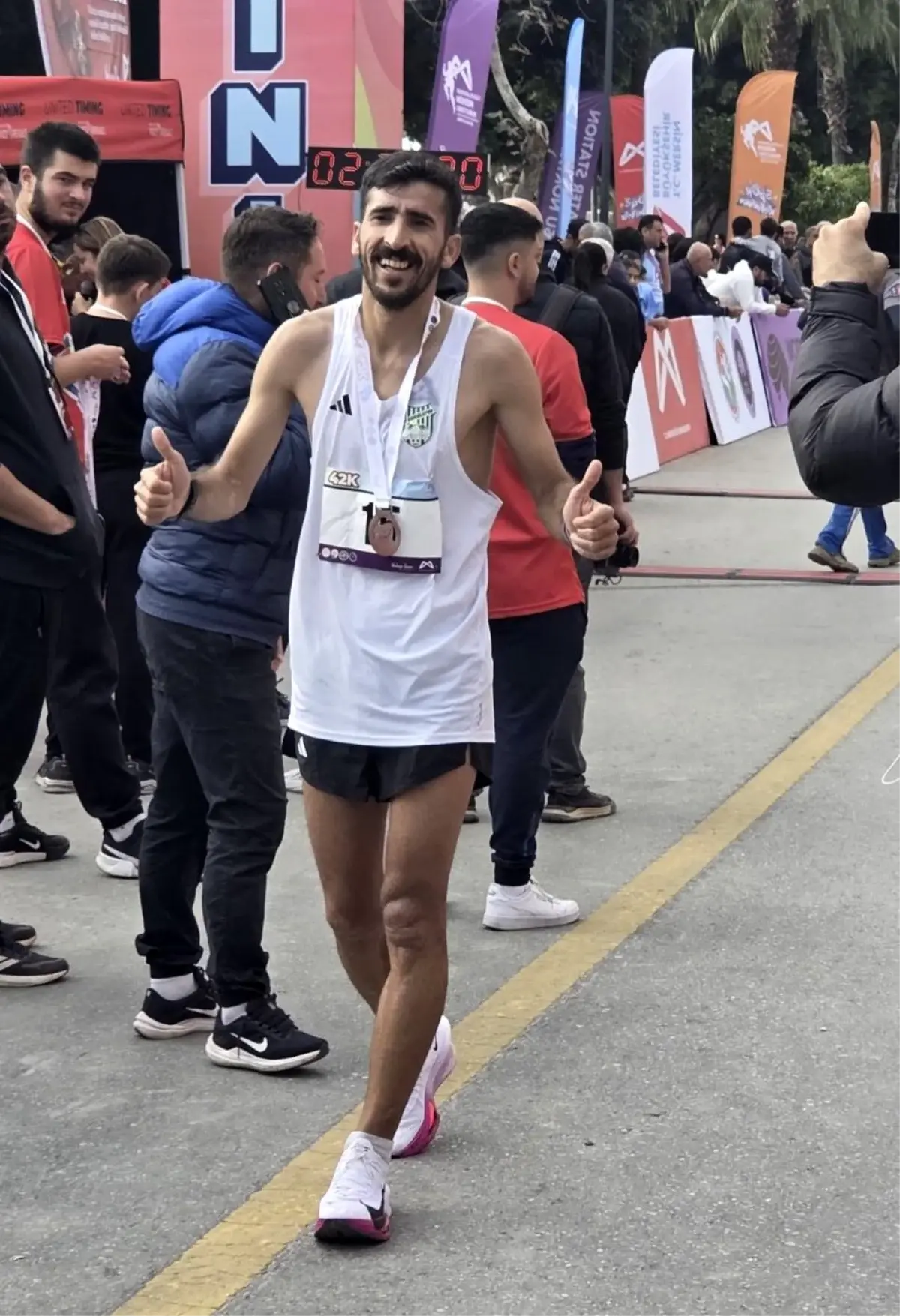 Yavuz Ağralı’dan Mersin Maratonunda Tarihi Zafer