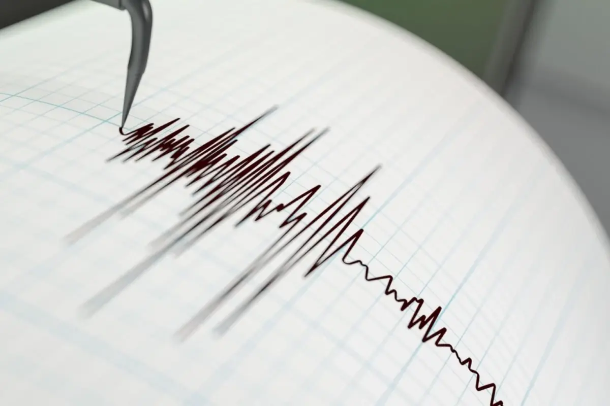 Yunanistan’da gece saatlerinde şiddetli deprem paniği yarattı